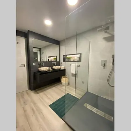 Precioso A Estrenar En Centro De Διαμέρισμα Nerja